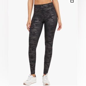 SPANX Black Camouflage Faux Leather Leggings Size L